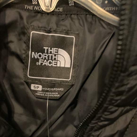 The North Face Women’s Quilted Jacket - Picture 6 of 8